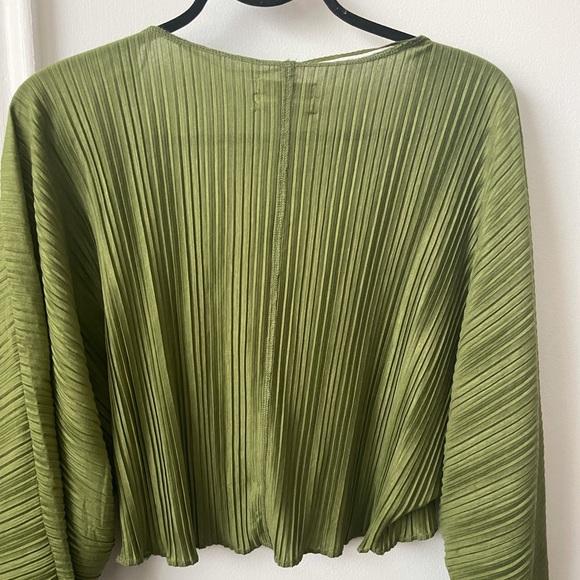 URBAN OUTFITTERS GREEN TOP - Picture 4 of 4